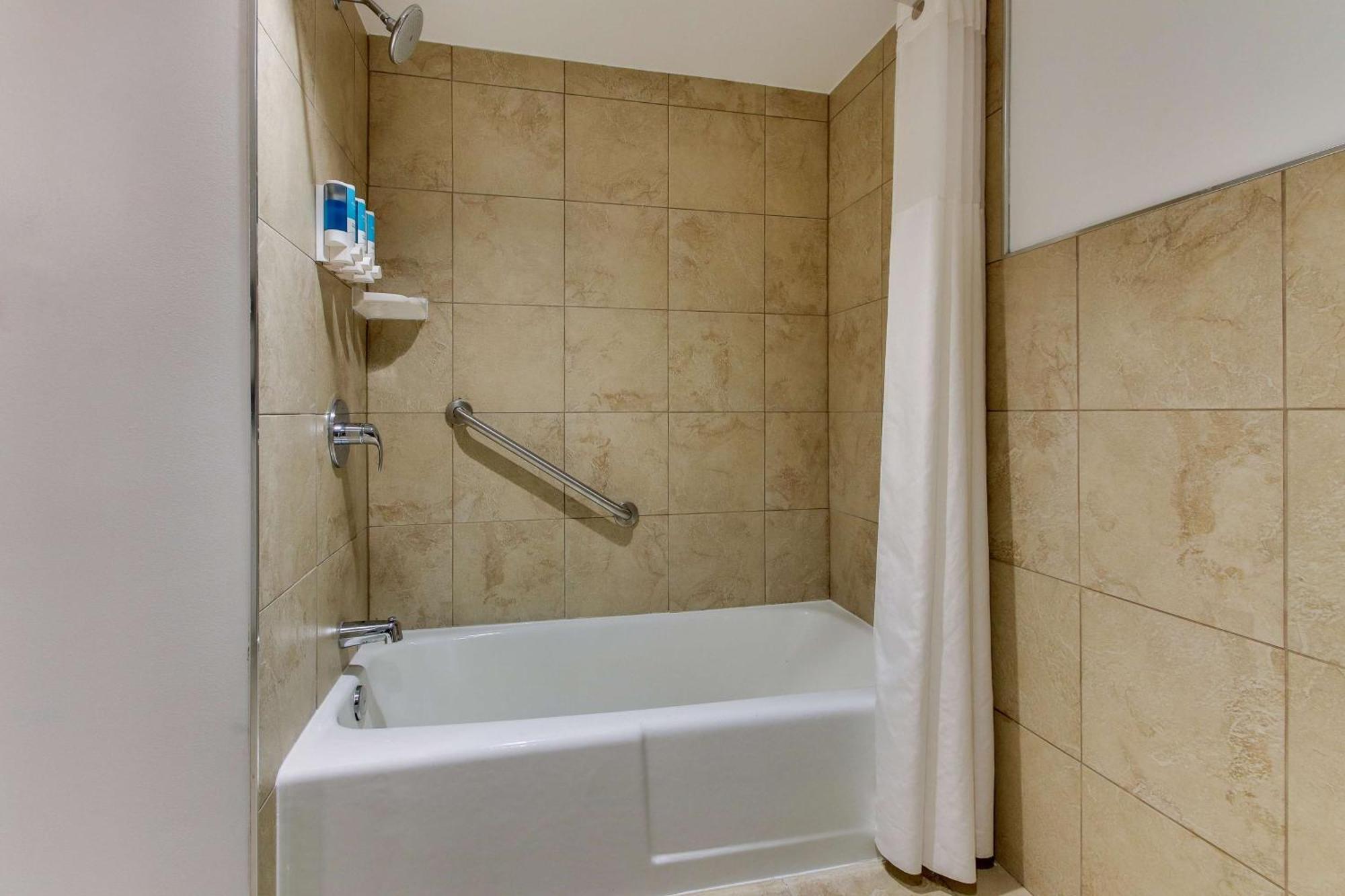 Drury Inn & Suites Poplar Bluff Buitenkant foto